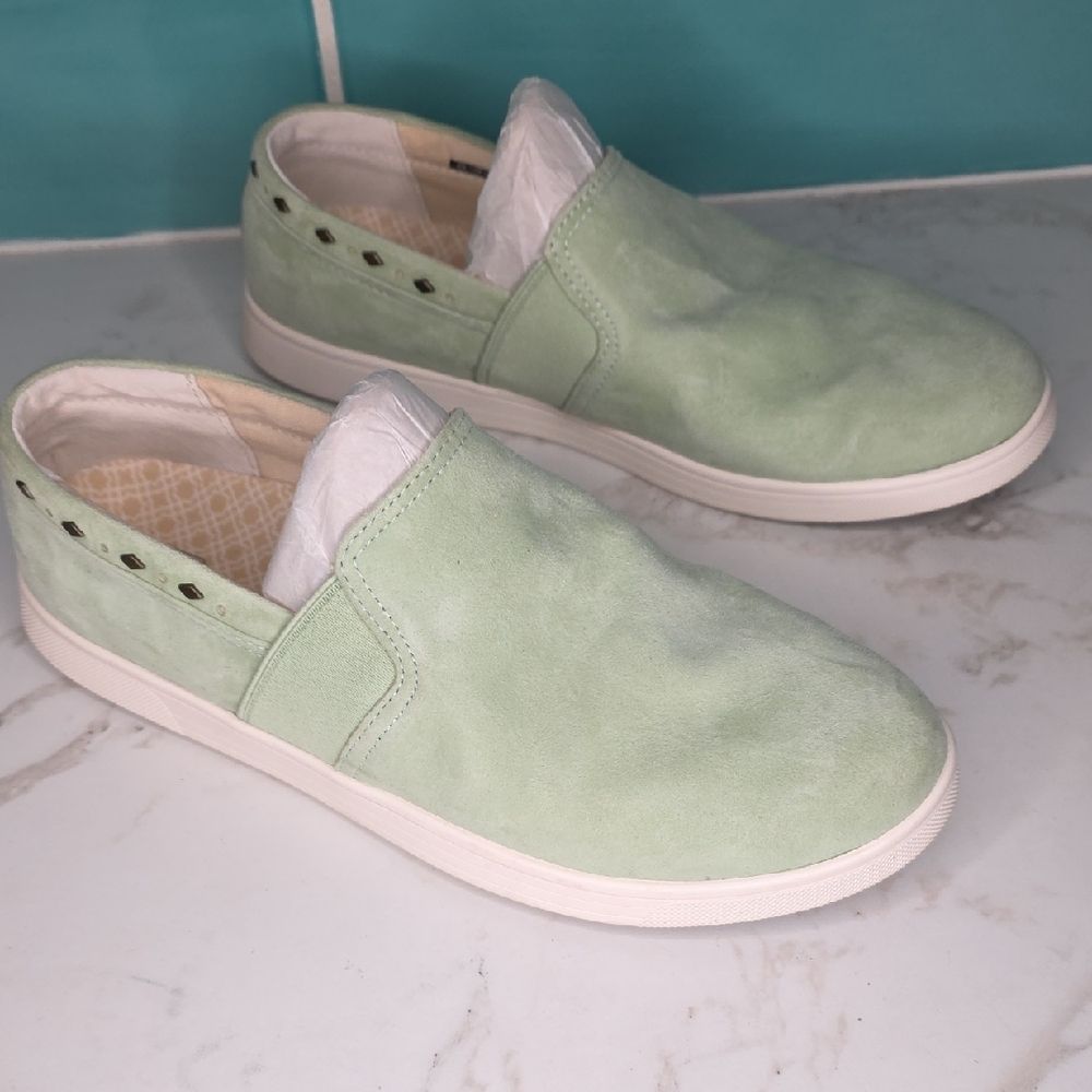 Spenco Women's Santa Barbara Rivet Laurel Green Slip Ons Size 9m